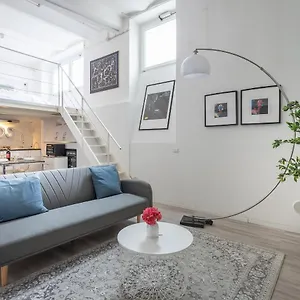 loft-incantevole-milano-con-wi-fi-e-netflix-free.italymilanhotels.net/